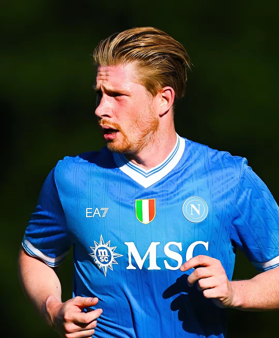 火箭与开拓者交易四名球员及选秀权，换得阿夫迪亚，以解决薪资压力和阵容调整。