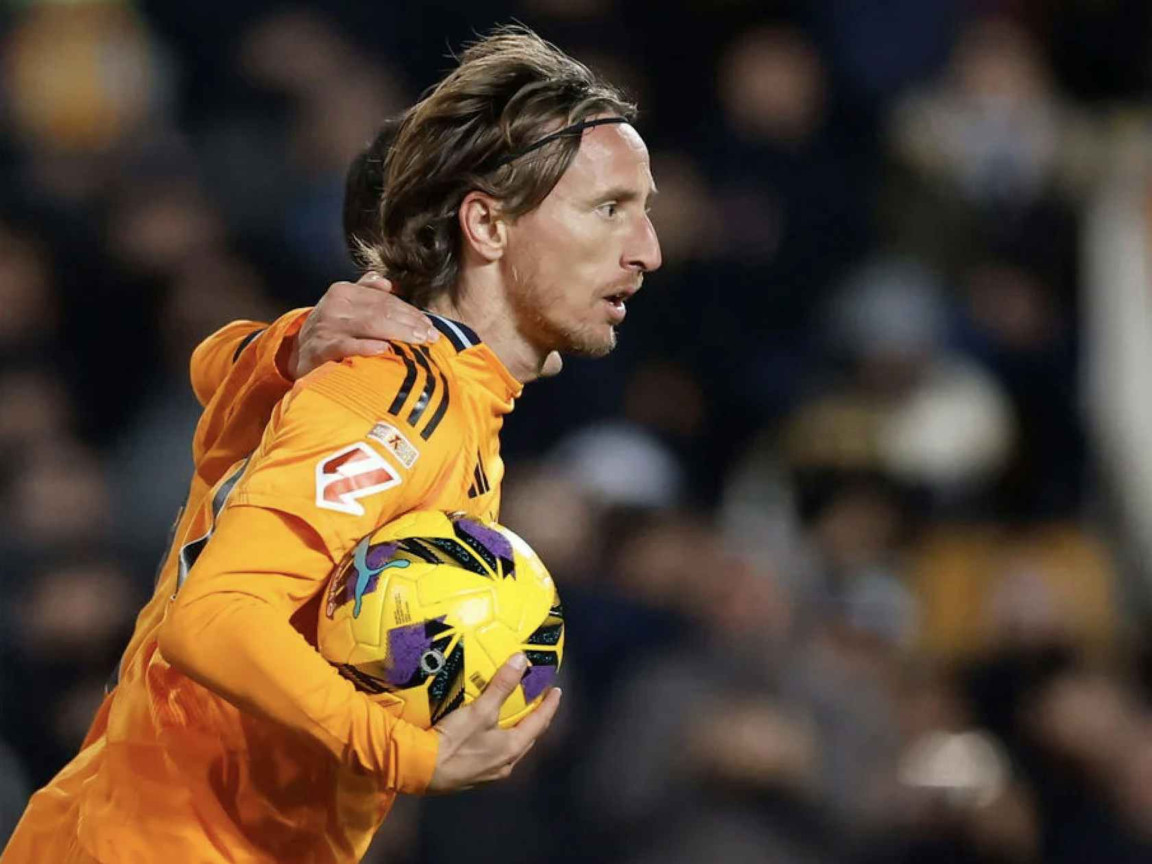 NBA焦点战：勇士主场逆转掘金,