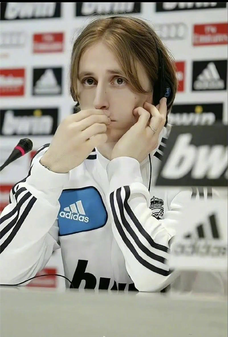 久保建英：若想世界杯夺冠实力是关键，但运气和势头也很重要