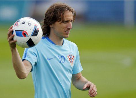 纳尼：曼联需要引进中场，若昂·内维斯是绝佳人选